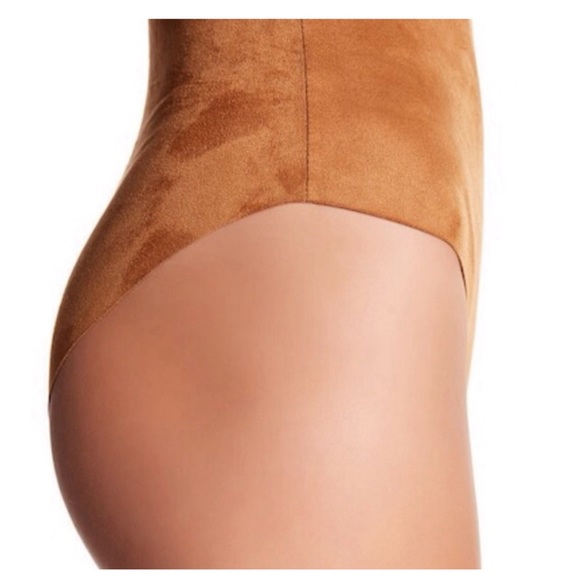 HARLOW & GRAHAM Faux Suede Bodysuit Caramel - Picture 5 of 11